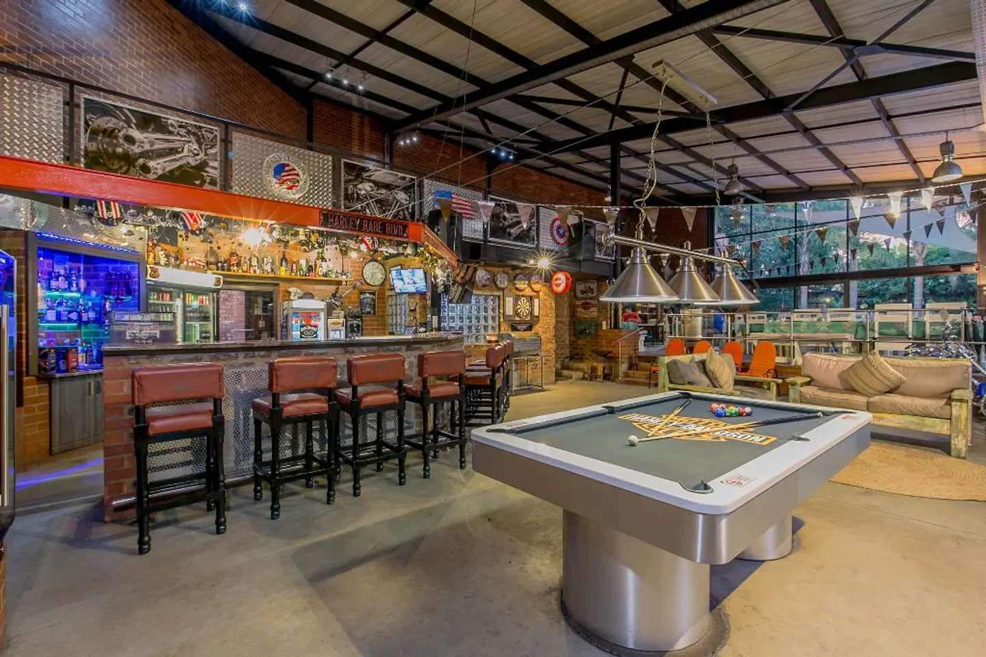 Sunrock Guesthouse Bar