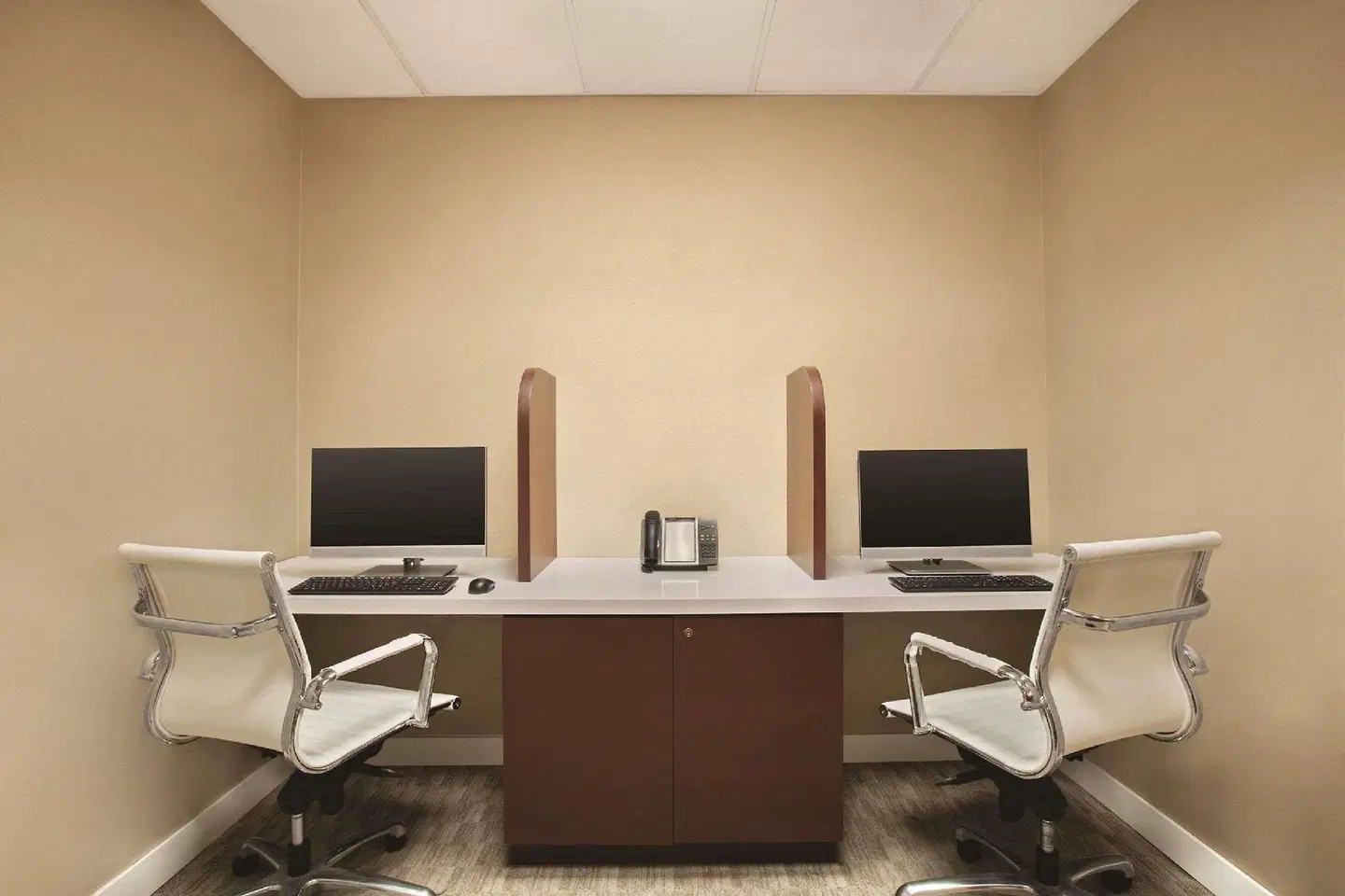 Radisson Toronto Airport West ROOM_EXAMPLE