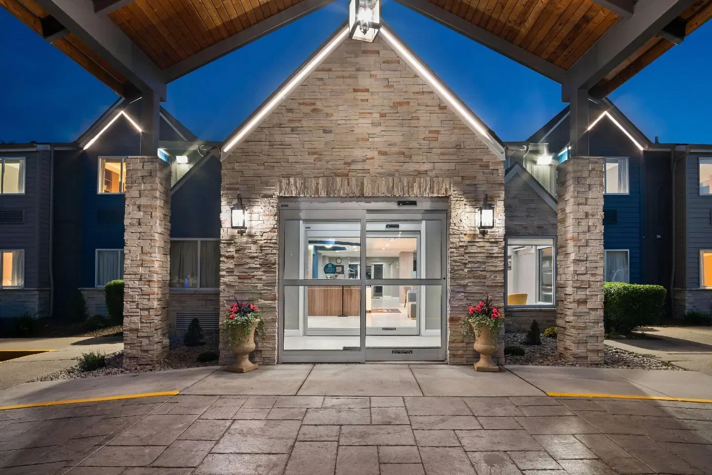 Microtel Inn by Wyndham Lexington EXTERIOR
