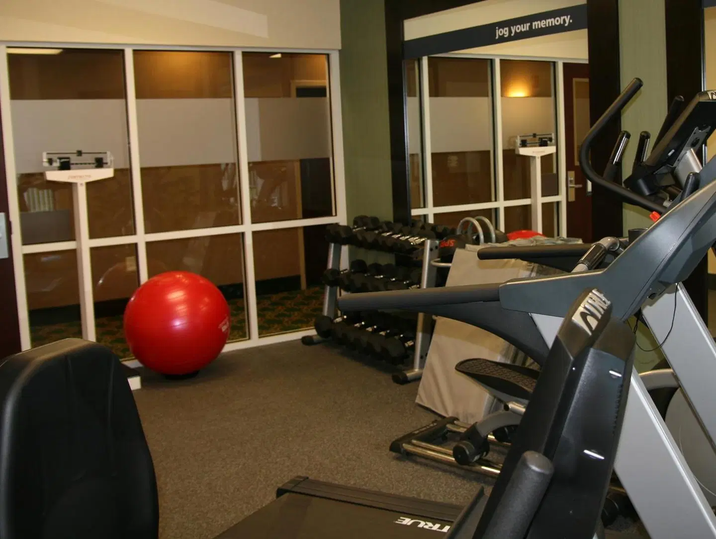 Hampton Inn & Suites Huntsville Hampton Cove SPORTS_AND_LEISURE