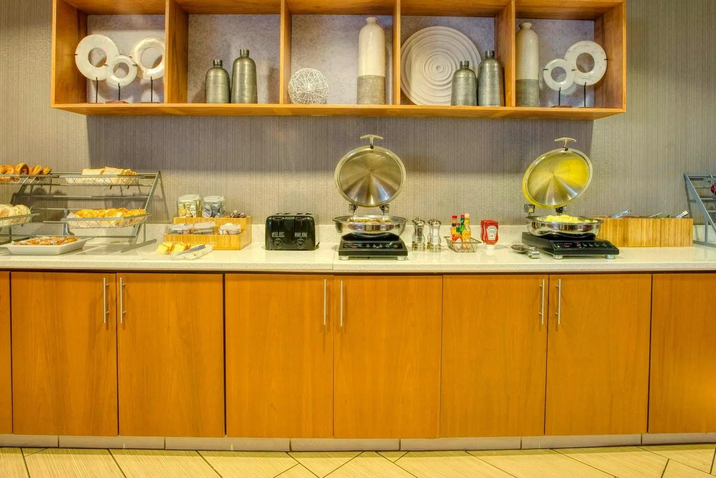 SpringHill Suites by Marriott Lawrence Downtown LOUNGE_LOBBY