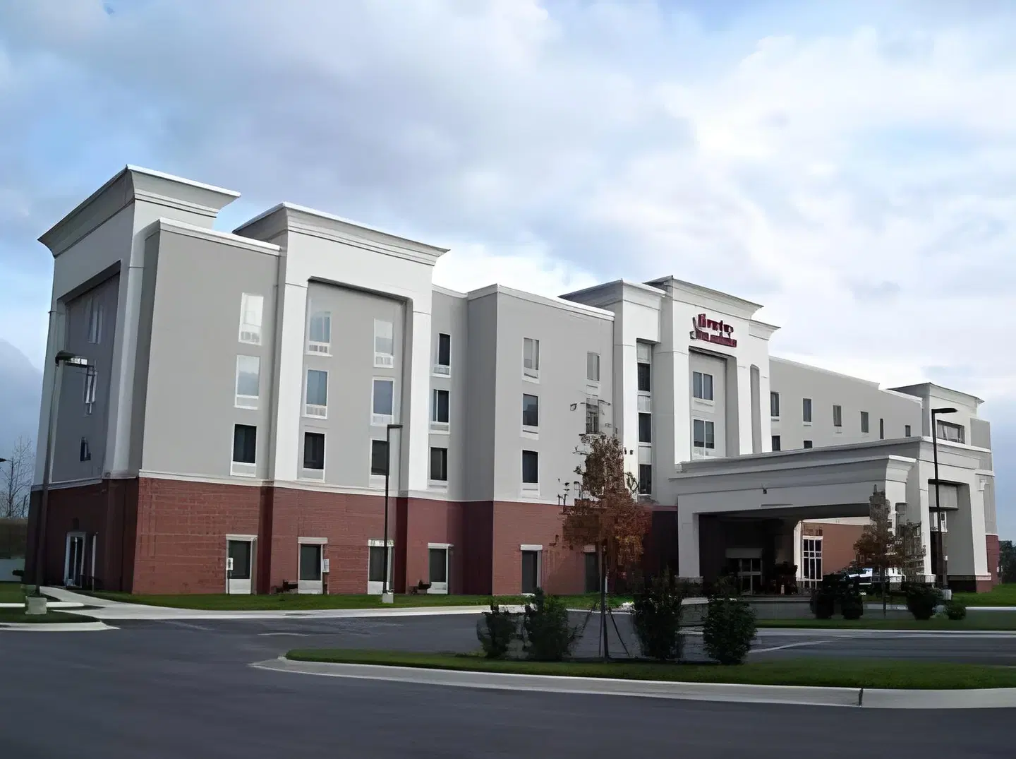 Hampton Inn & Suites Huntsville Hampton Cove EXTERIOR