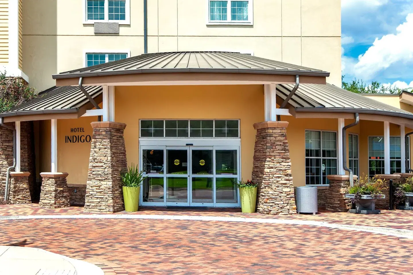 Hotel Indigo Jacksonville-Deerwood Park by IHG MODEL_IMPRESSION