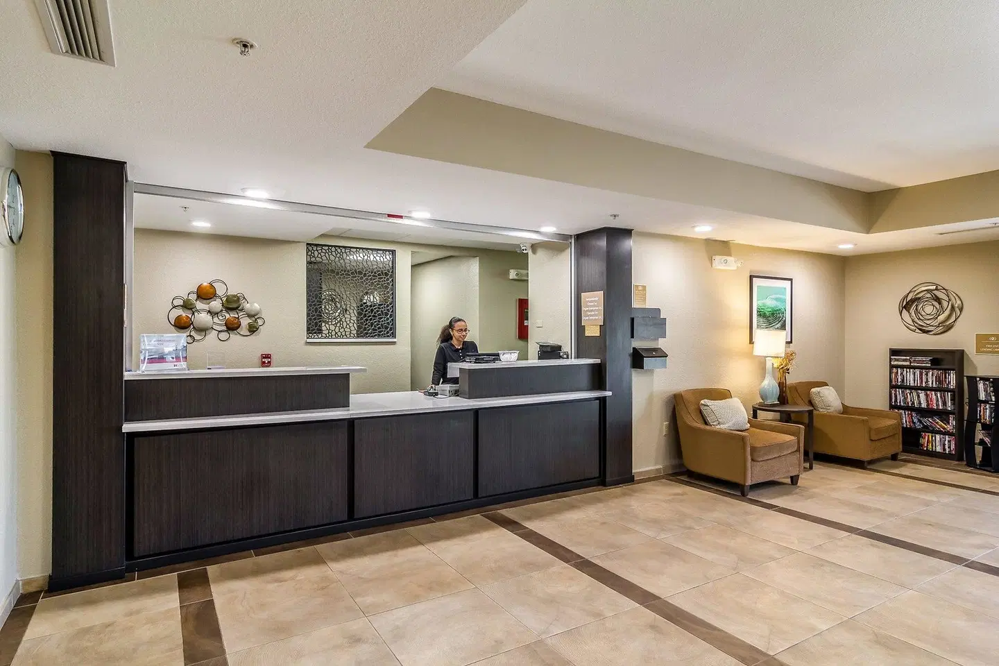 Candlewood Suites Jacksonville East Merril Road by IHG LOUNGE_LOBBY