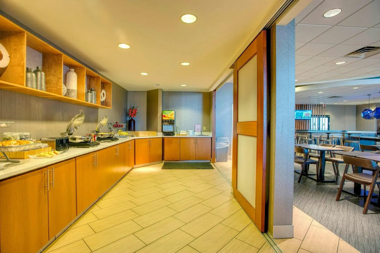 SpringHill Suites by Marriott Lawrence Downtown LOUNGE_LOBBY