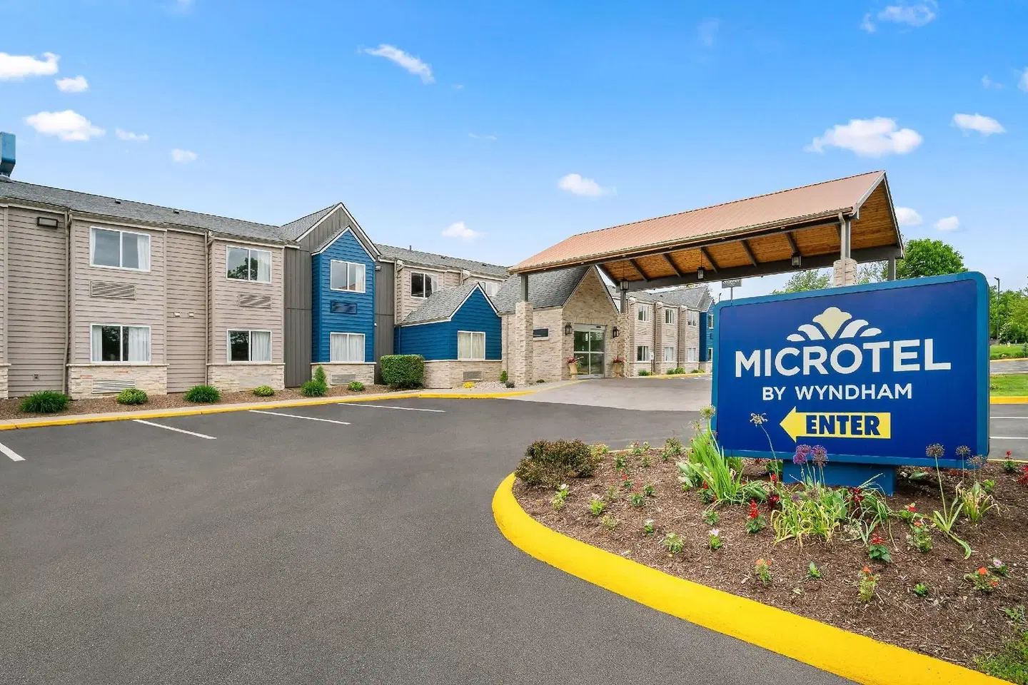 Microtel Inn by Wyndham Lexington EXTERIOR