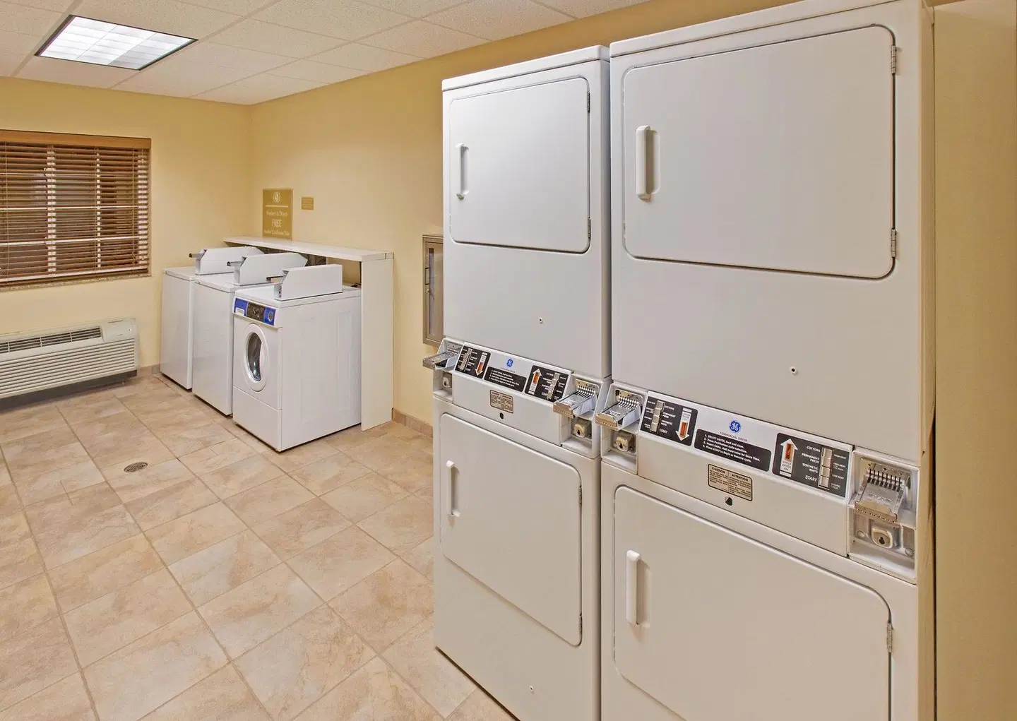Candlewood Suites Williston by IHG Badezimmer