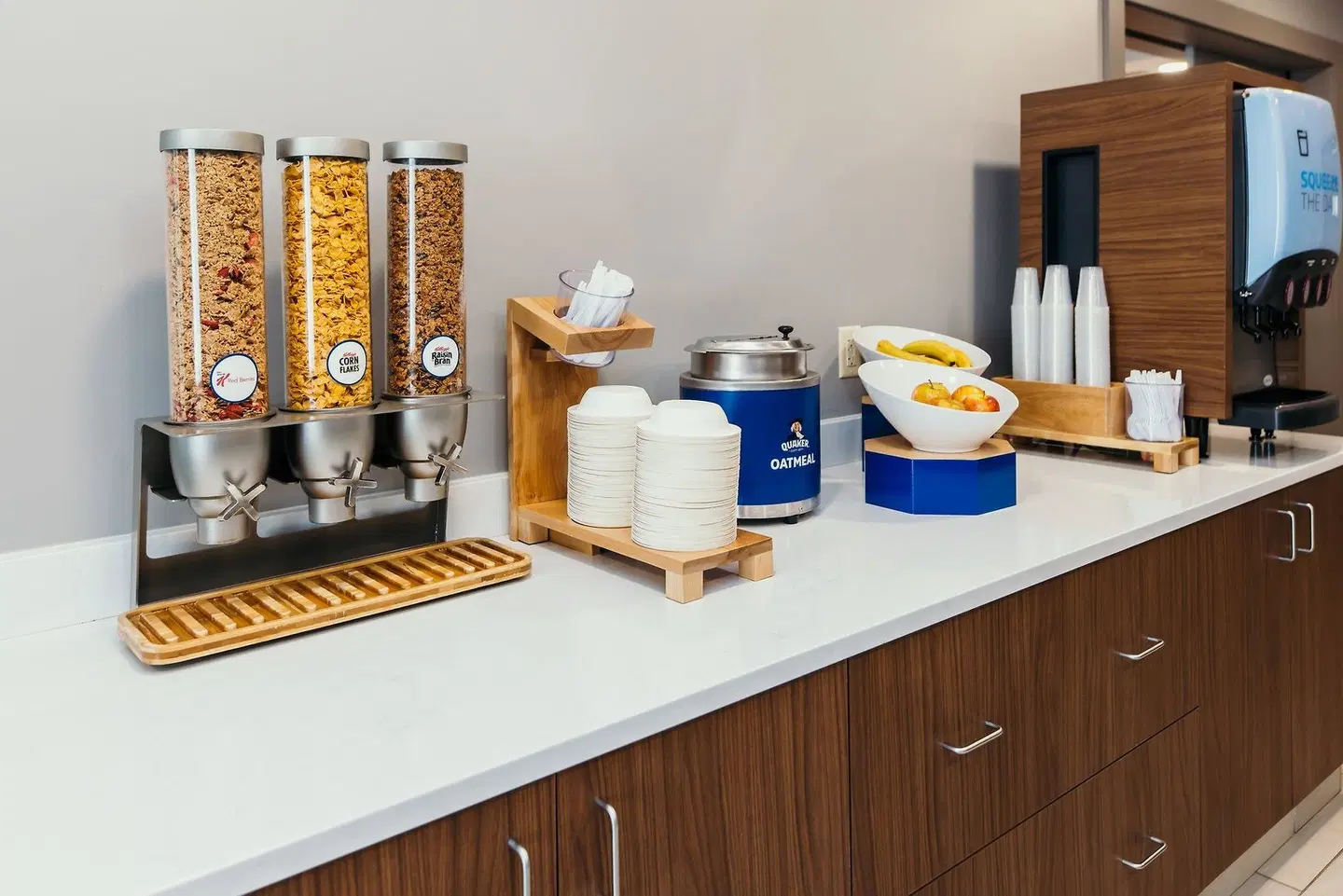 Holiday Inn Express & Suites Urbandale Des Moines by IHG ROOM_EXAMPLE