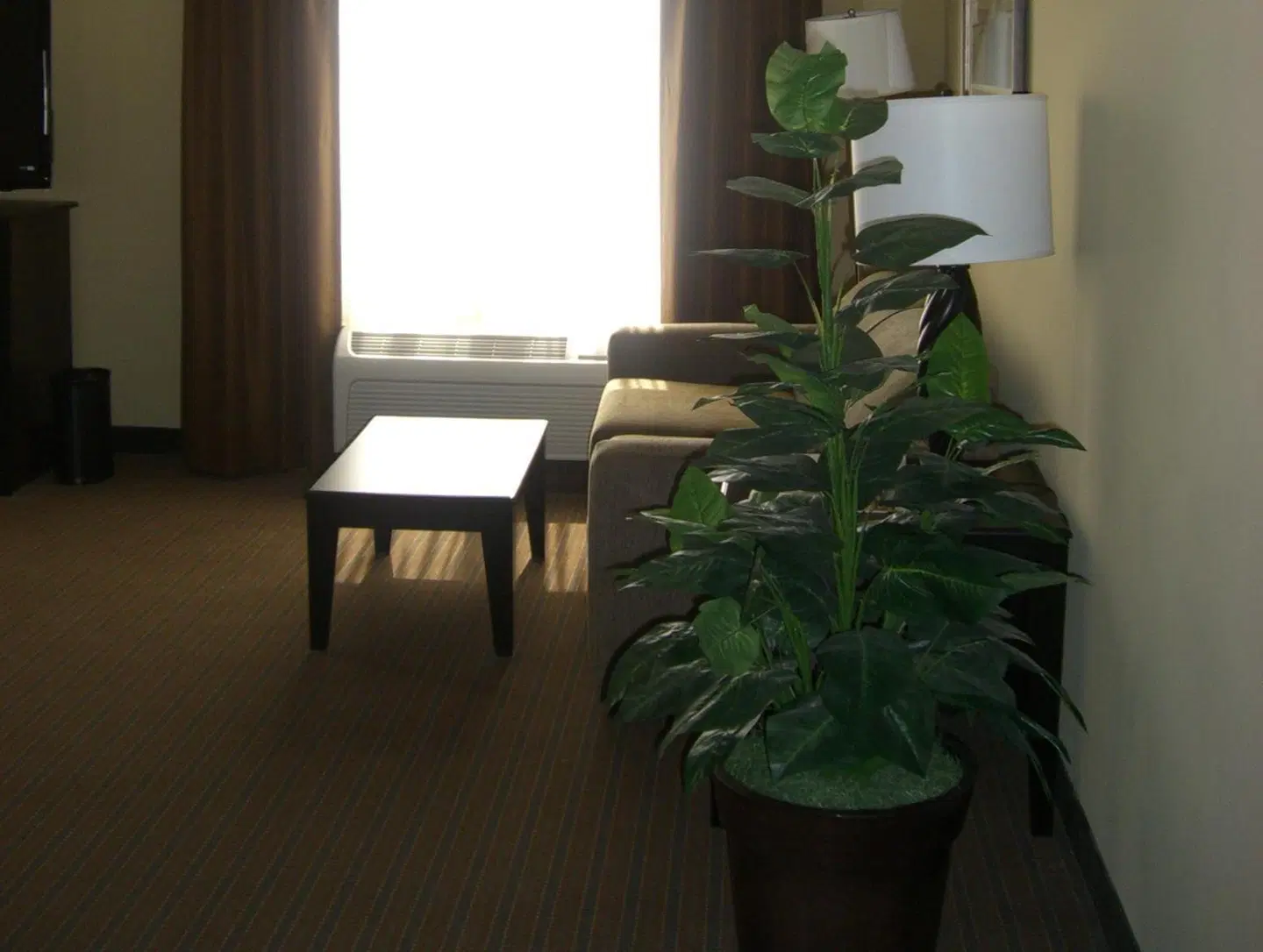 Hampton Inn & Suites Pueblo/North ROOM_EXAMPLE