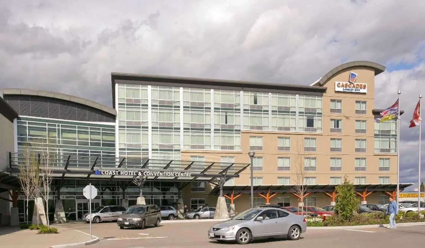 Coast Hotel & Convention Centre EXTERIOR