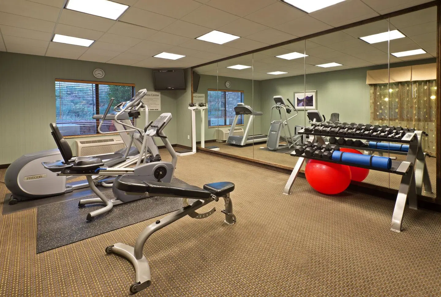 Holiday Inn Express & Suites Richfield by IHG SPORTS_AND_LEISURE