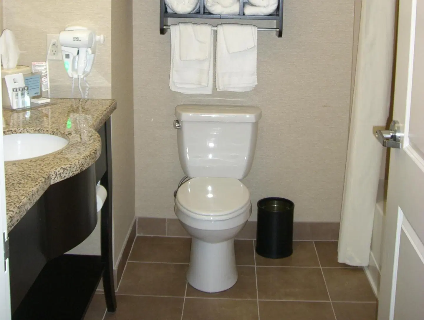 Hampton Inn & Suites Pueblo/North Badezimmer
