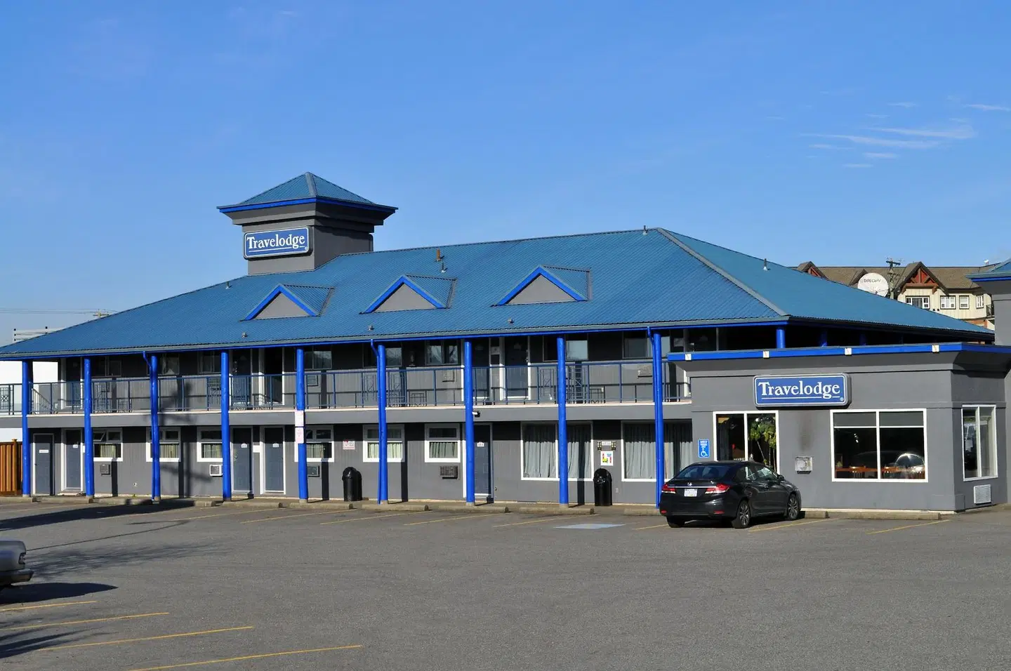 Travelodge Langley City EXTERIOR