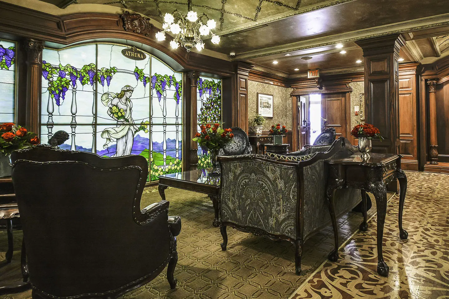 Prince of Wales LOUNGE_LOBBY