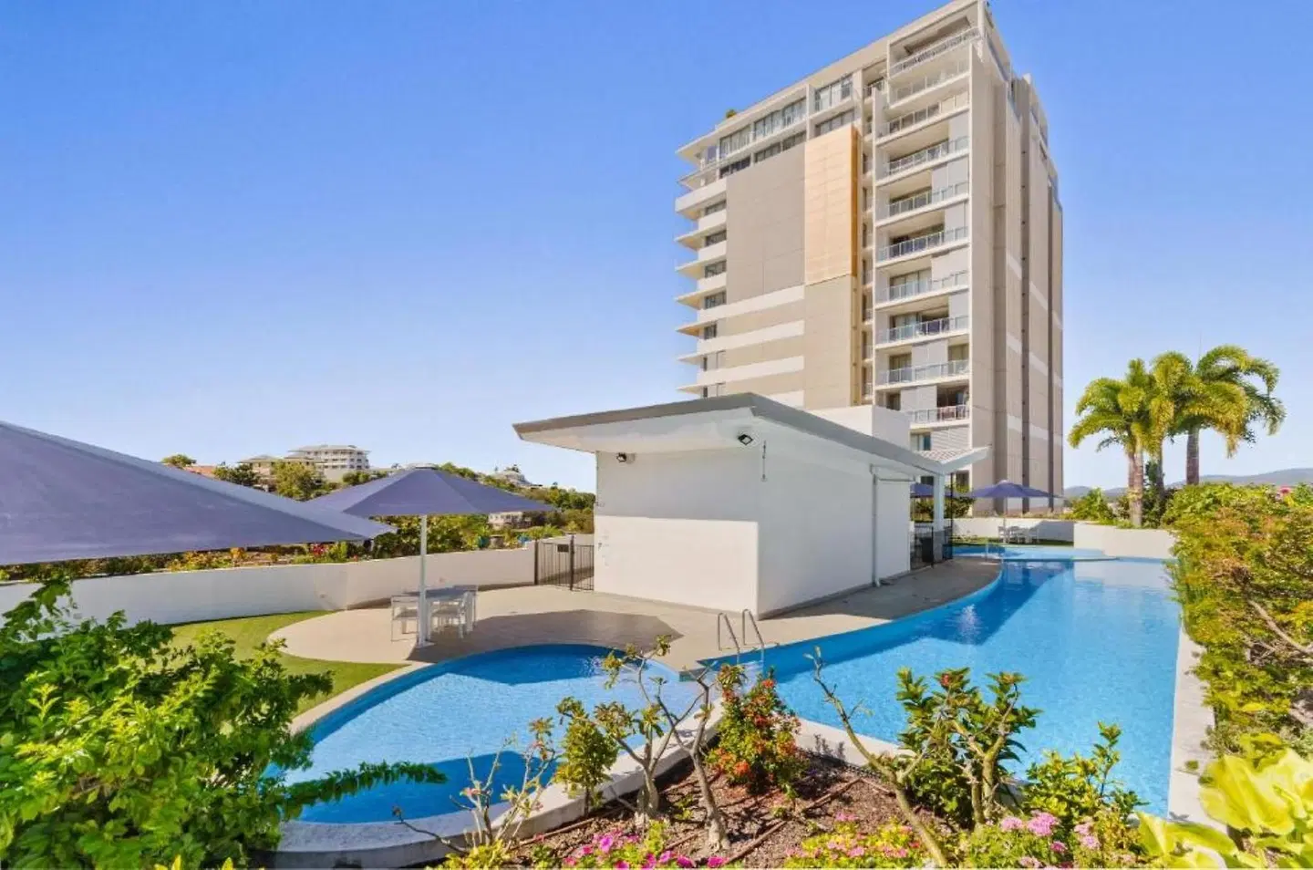 Dalgety Apartments by Vivo OUTDOOR_POOL