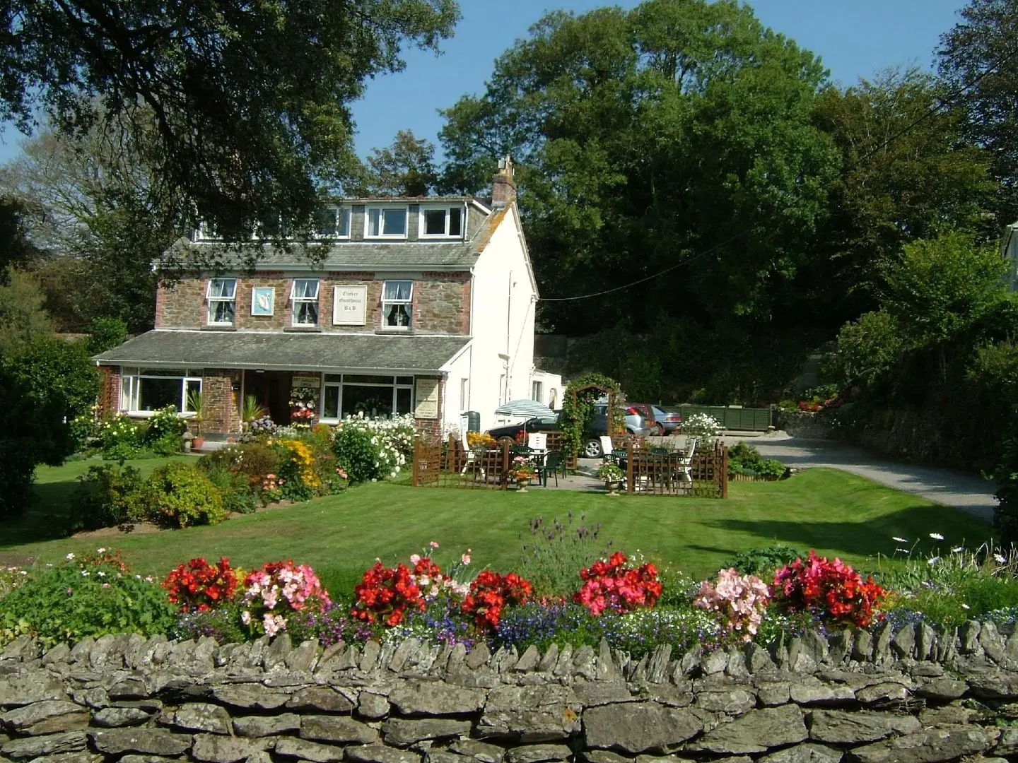 Elerkey Guest House EXTERIOR