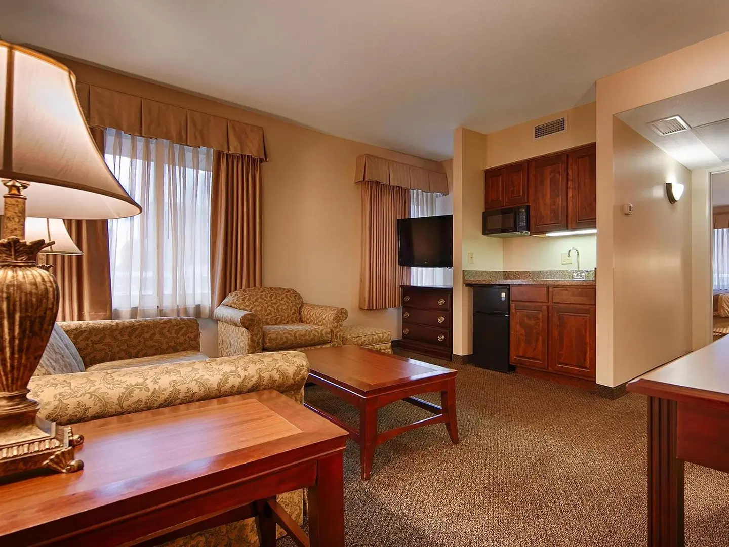 Best Western Plus The Normandy Inn & Suites ROOM_EXAMPLE