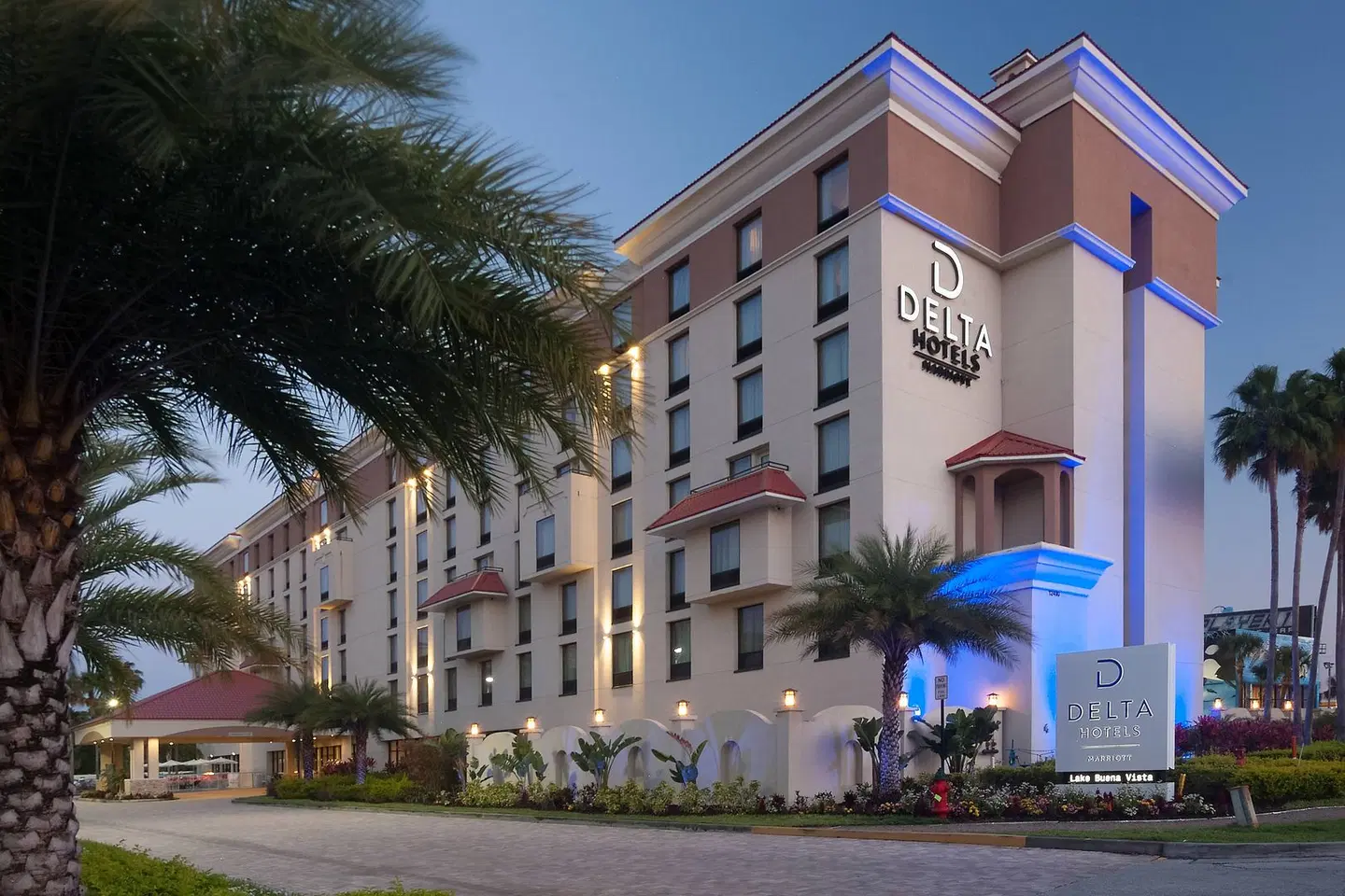 Delta Hotels by Marriott Orlando Lake Buena Vista EXTERIOR
