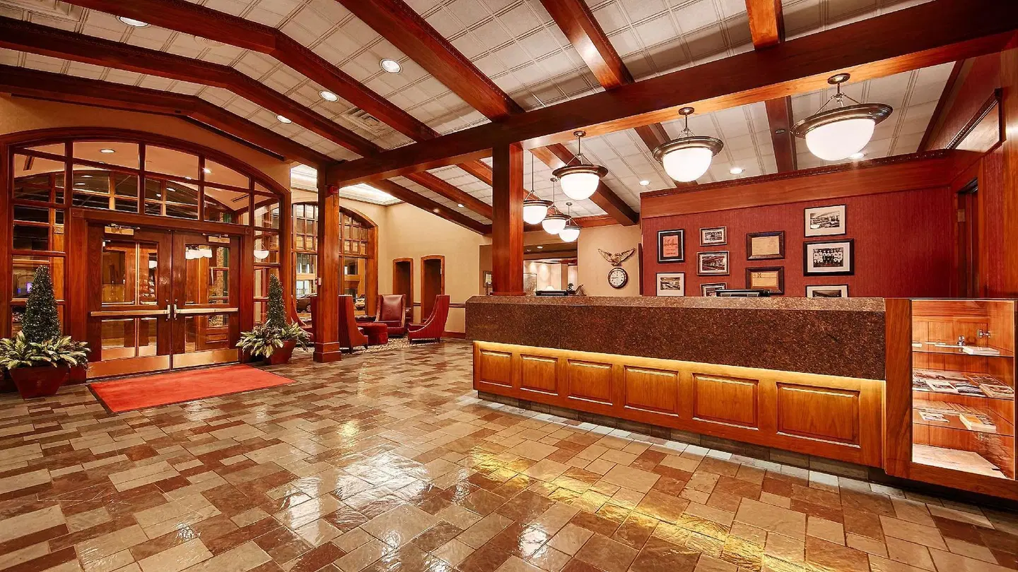 Best Western Plus The Normandy Inn & Suites LOUNGE_LOBBY
