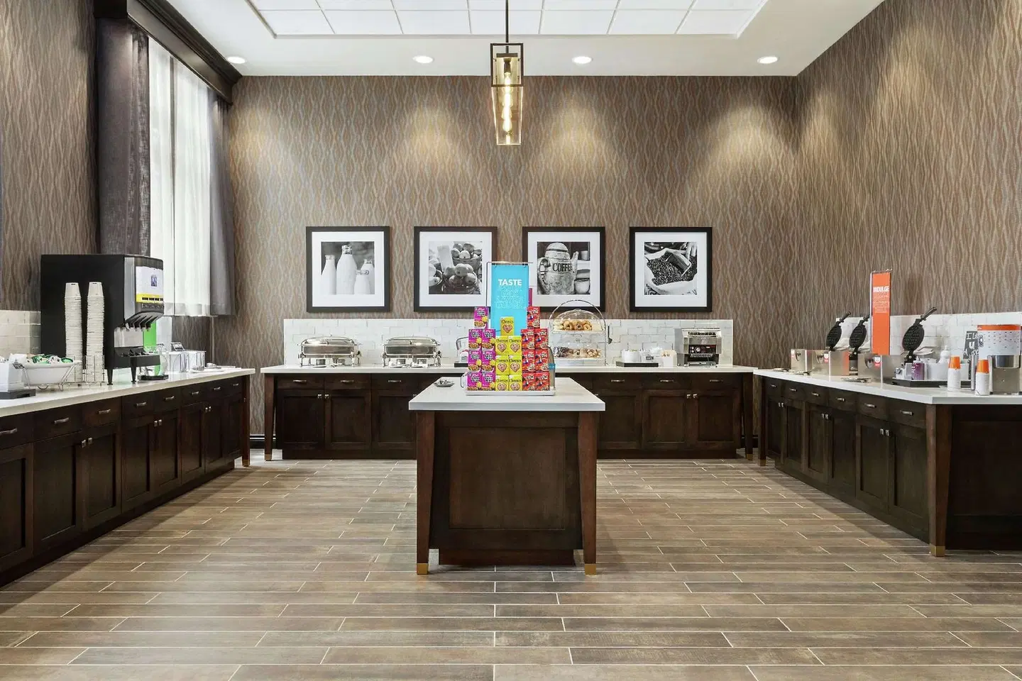 Hampton Inn & Suites Kansas City Downtown Crossroads Restaurant