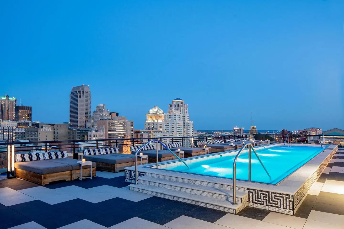 The Last Hotel OUTDOOR_POOL