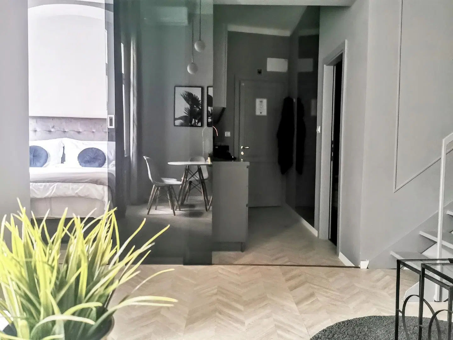 Mint Boutique Studio Apartments II ROOM_EXAMPLE