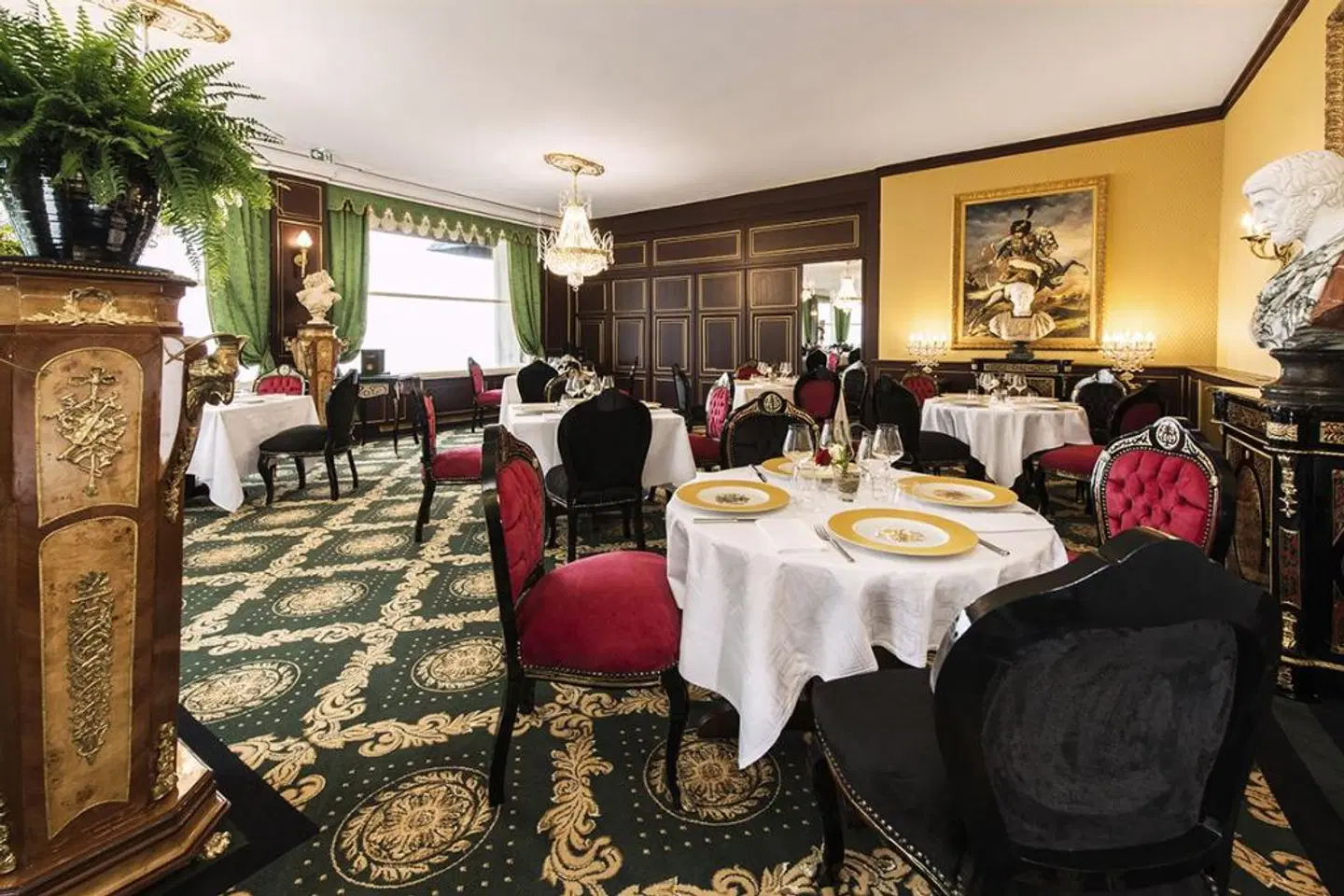 Chateau Le Prieure Restaurant