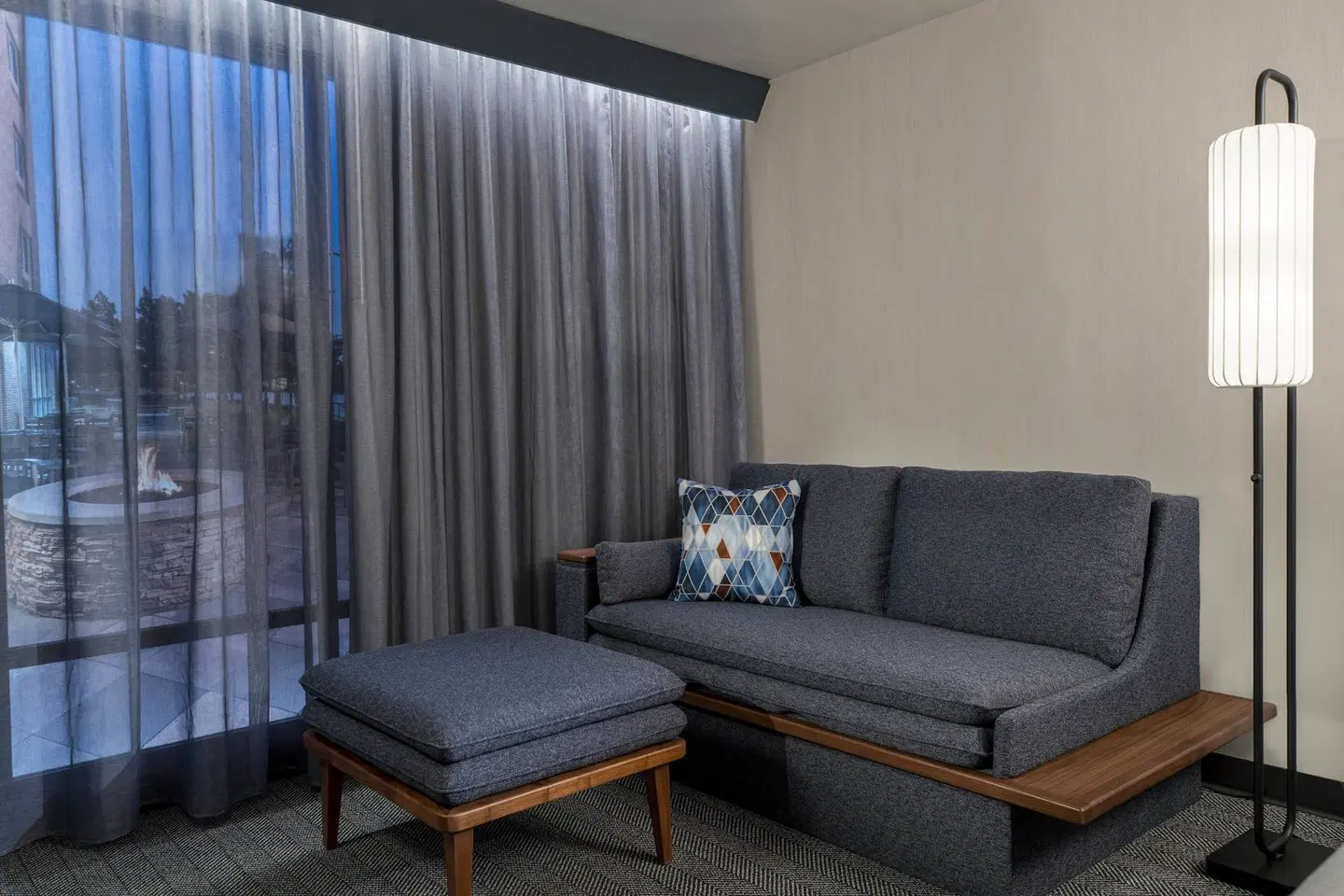 Courtyard By Marriott New Castle ROOM_EXAMPLE