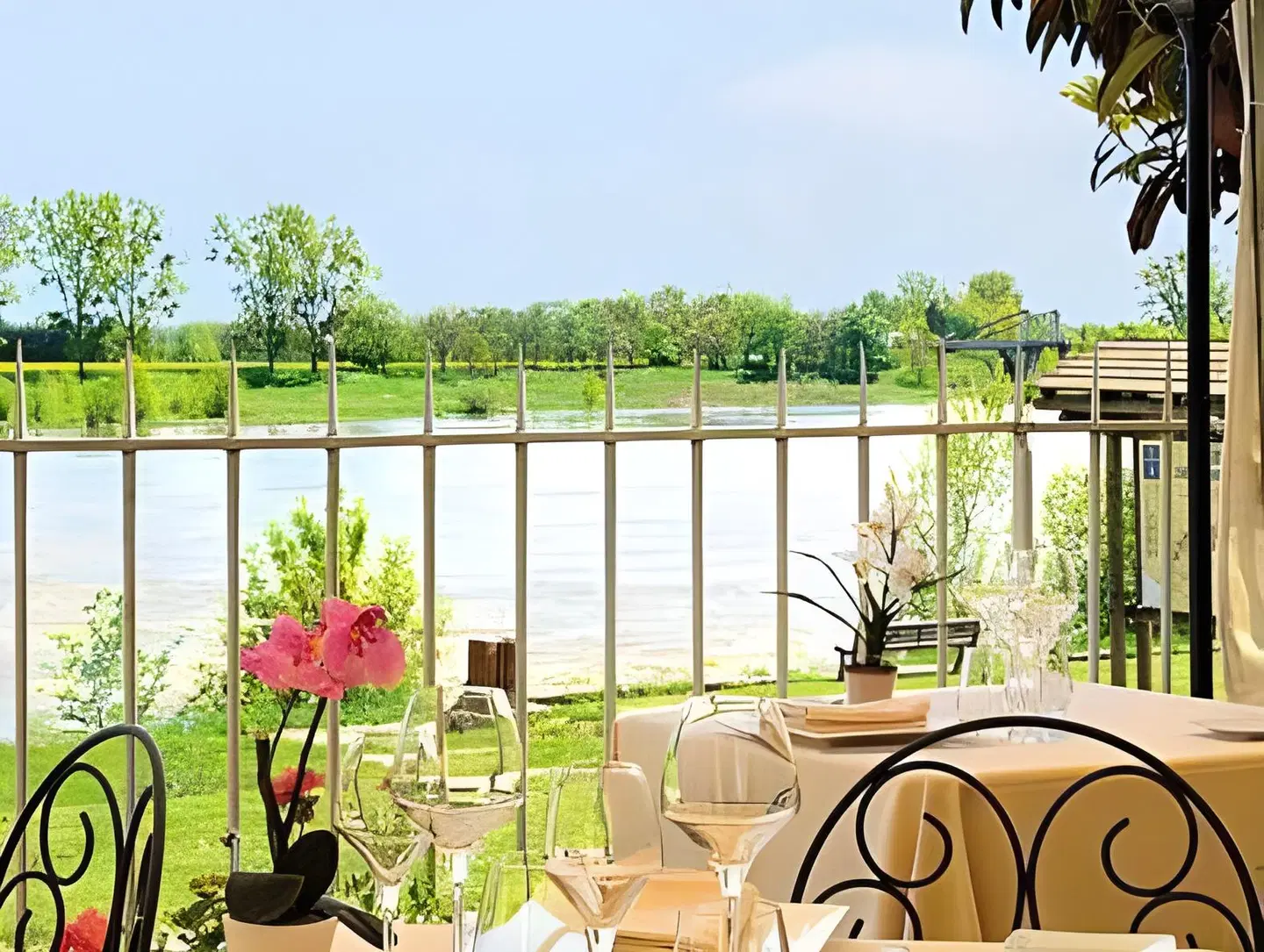 Hôtel Le Relais Louis XI Terrasse