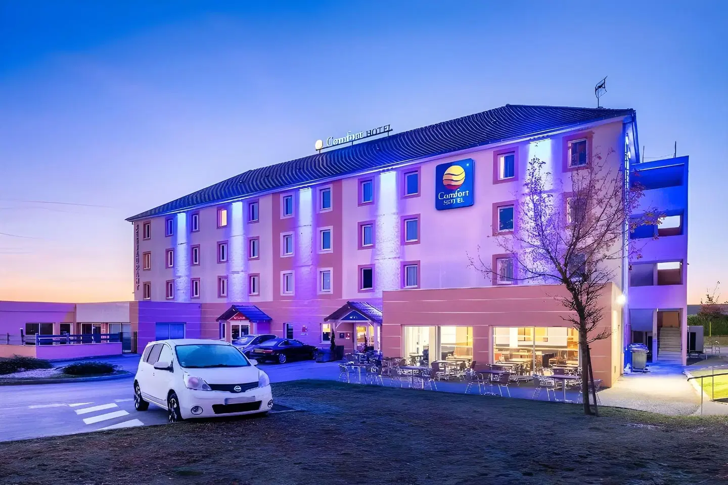 Kyriad Dijon Sud - Longvic EXTERIOR