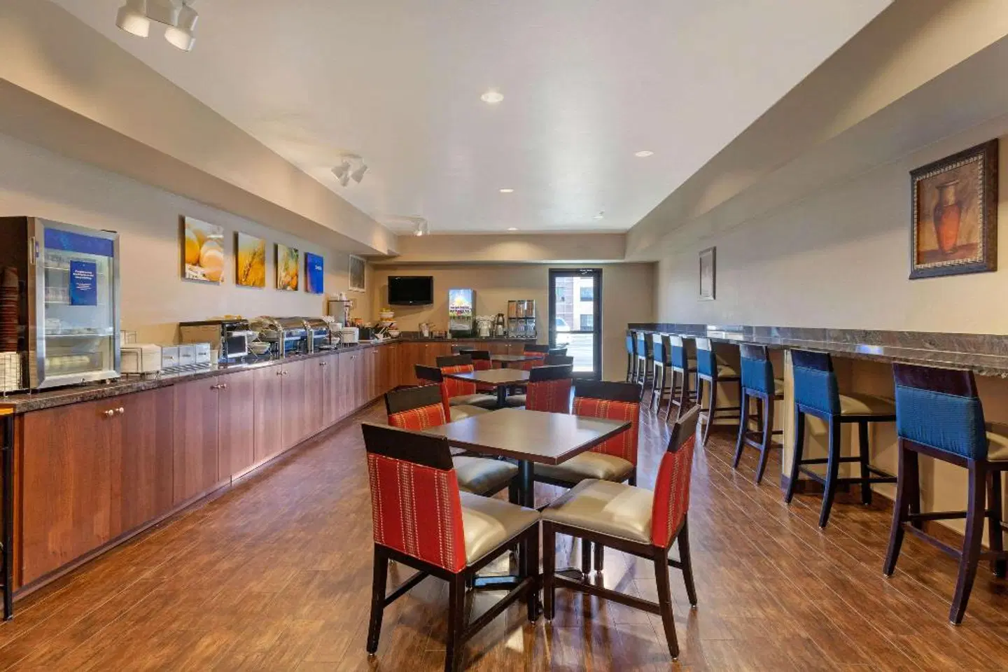 Comfort Inn & Suites Page Restaurant