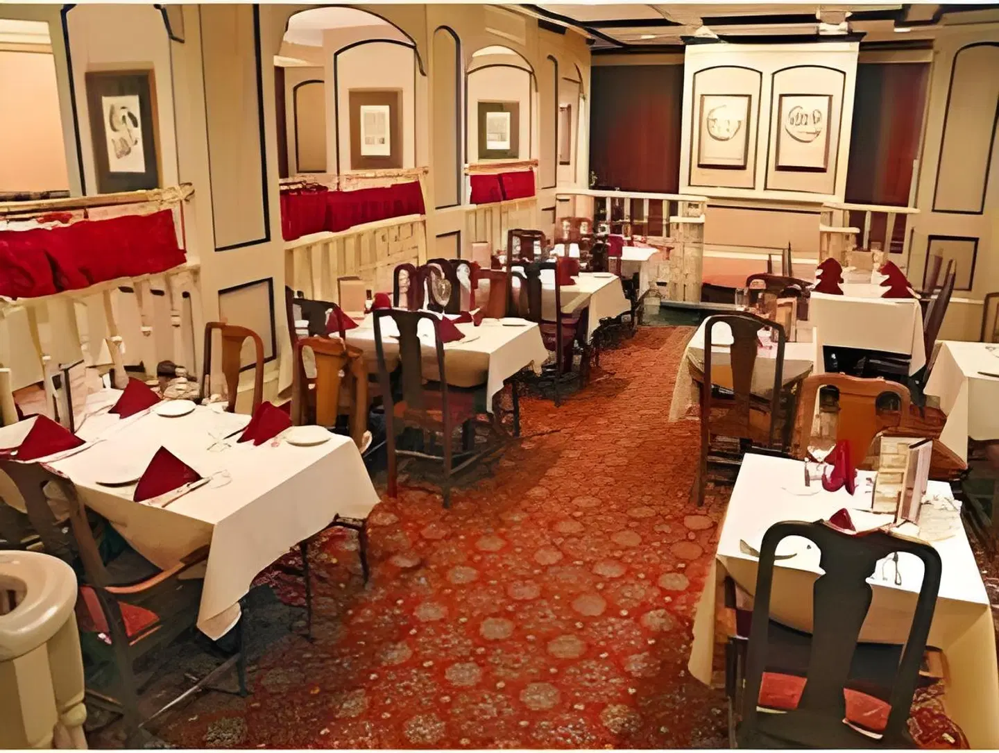 The Raphael Hotel, Autograph Collection Restaurant