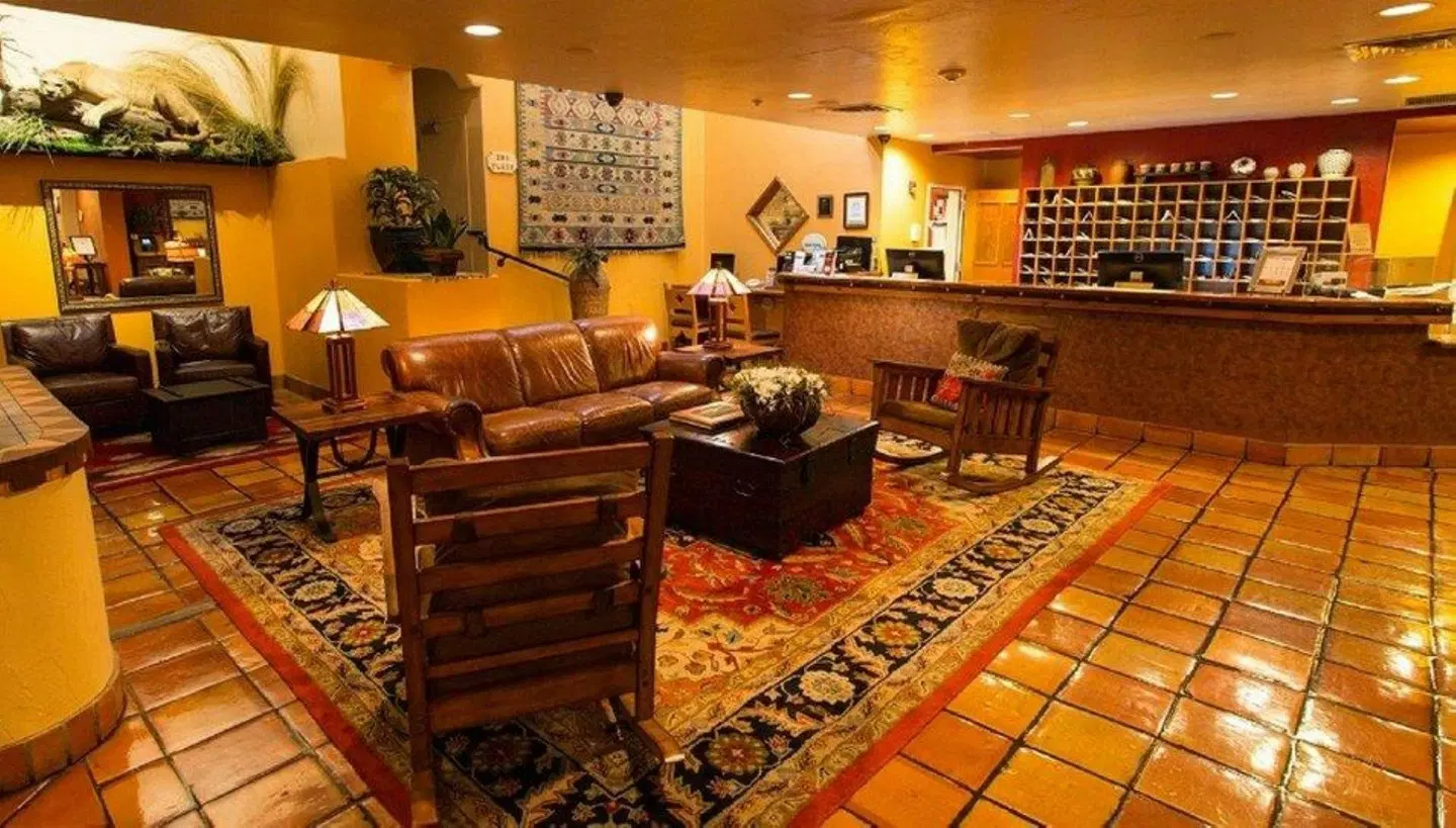 Table Mountain Inn LOUNGE_LOBBY
