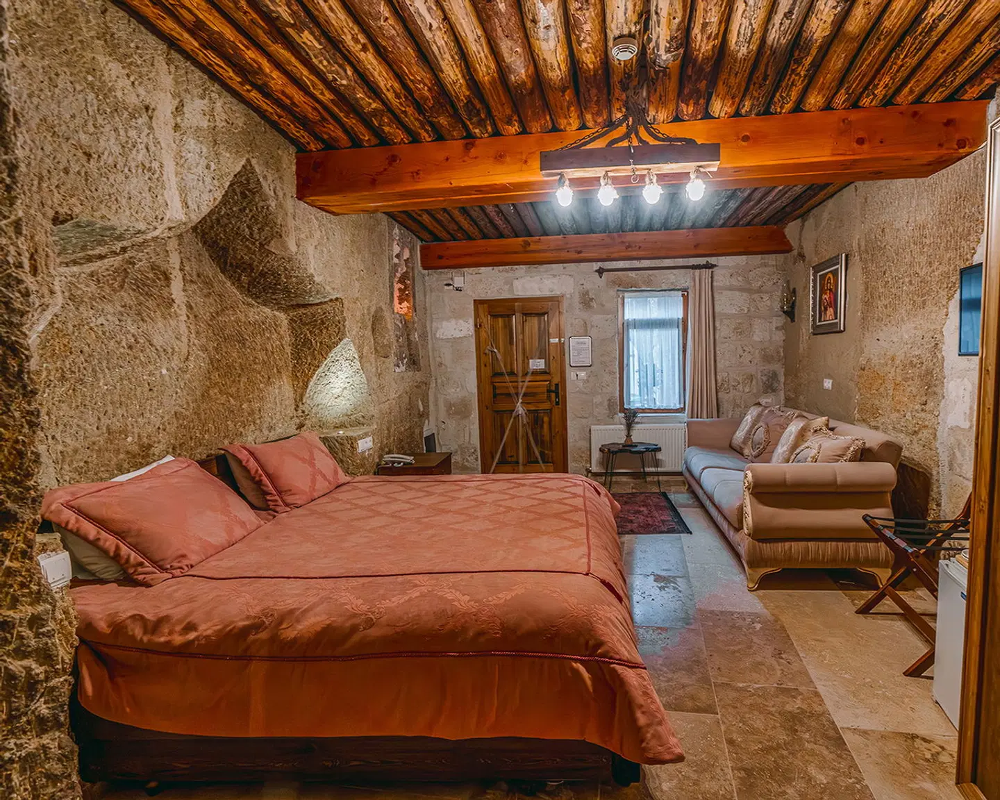 Belenus Cave House ROOM_EXAMPLE