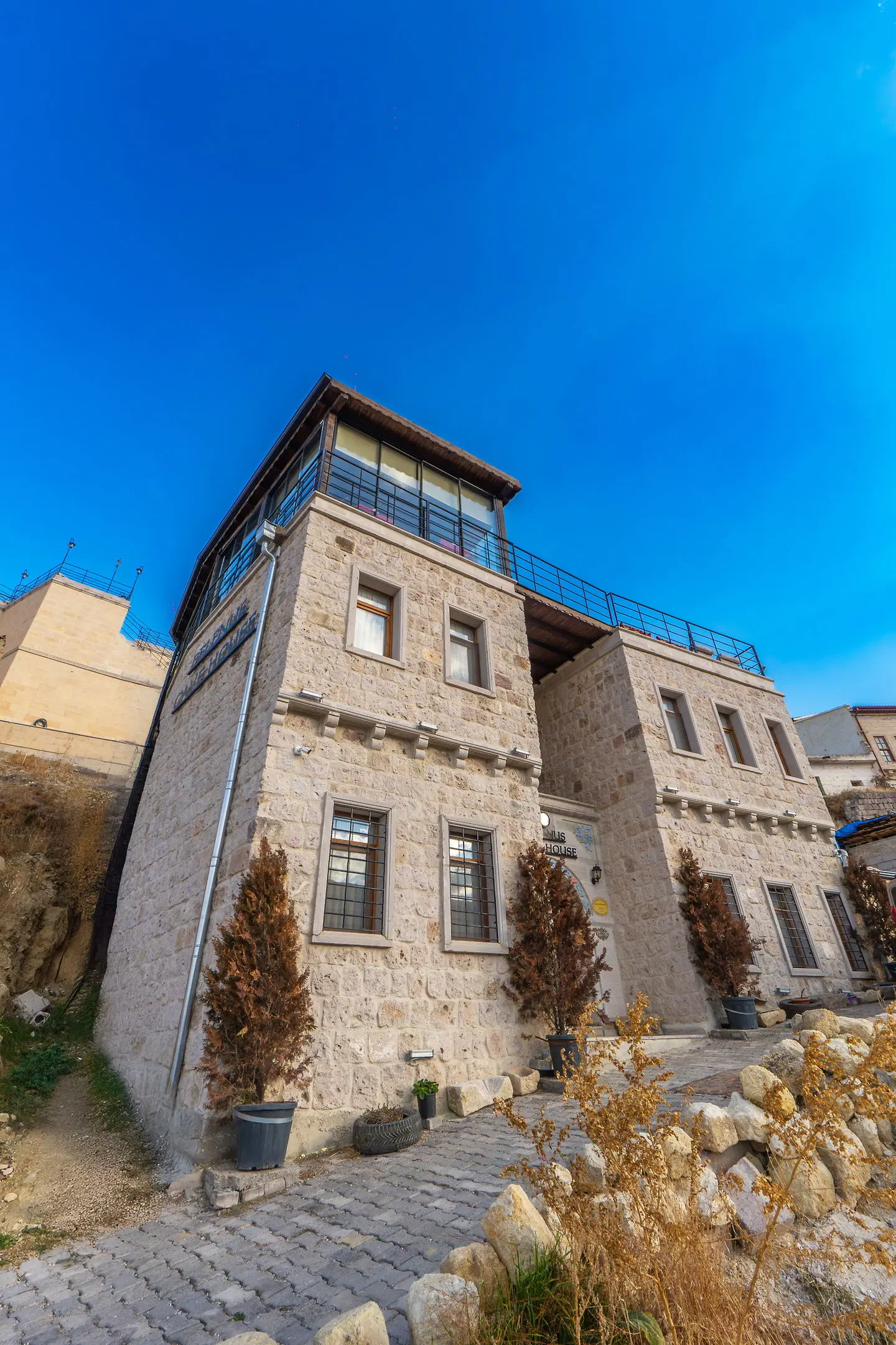 Belenus Cave House EXTERIOR