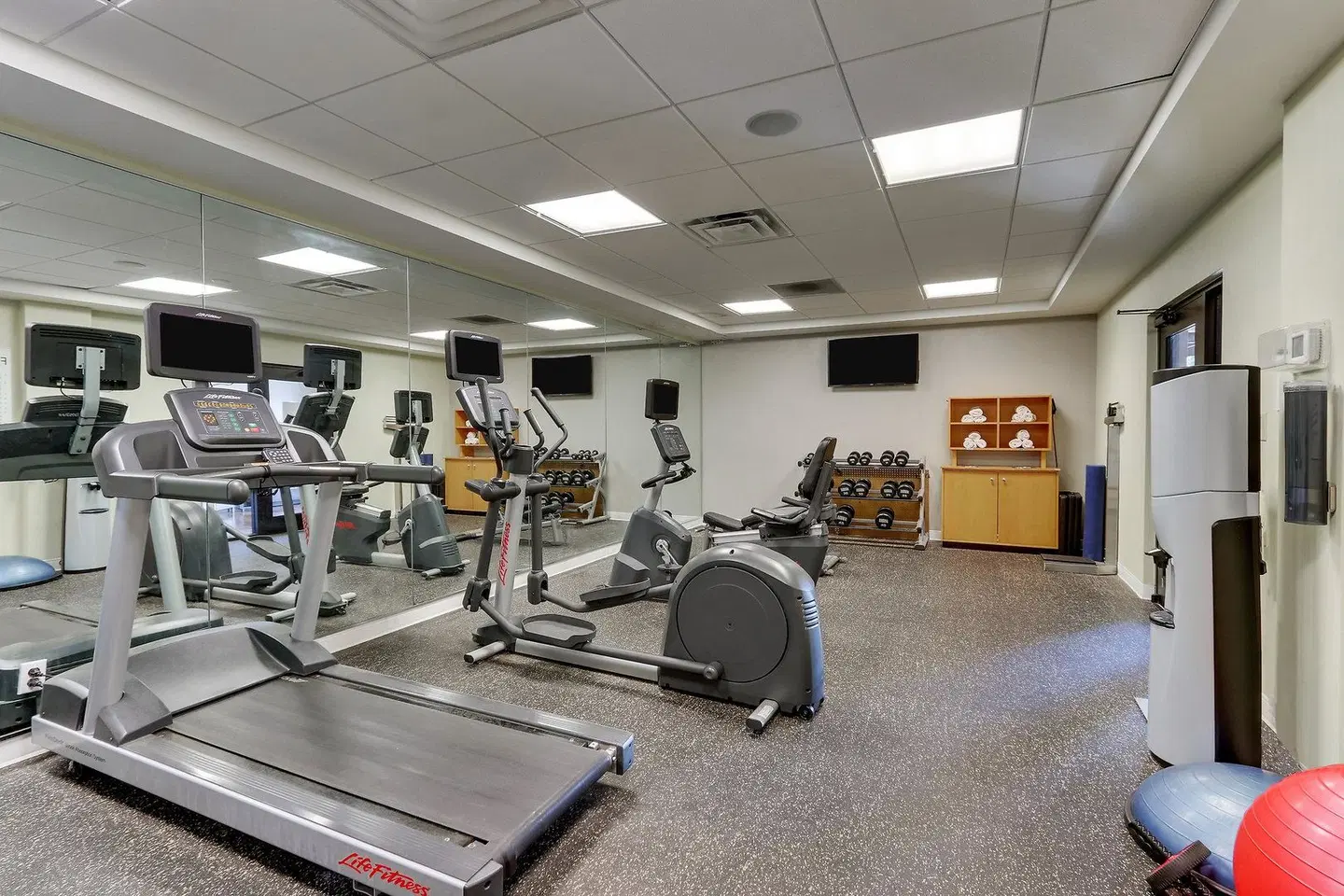 Holiday Inn Franklin - Cool Springs by IHG SPORTS_AND_LEISURE
