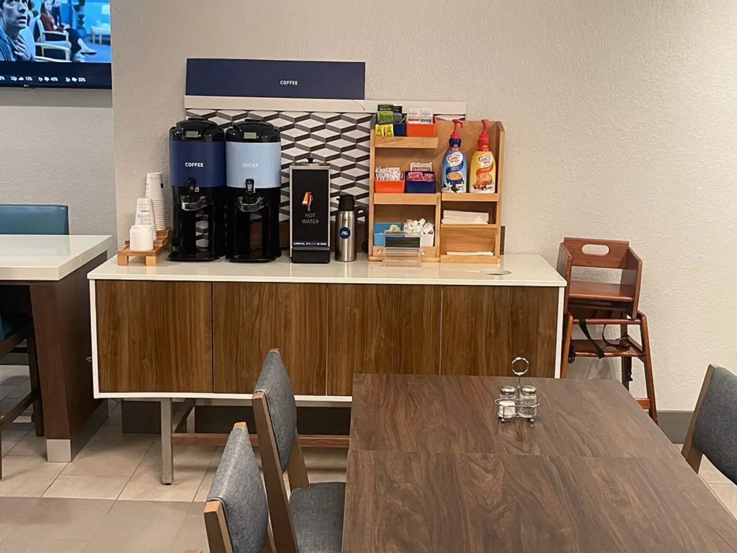 Holiday Inn Express & Suites Ft Lauderdale N - Exec Airport by IHG Bar