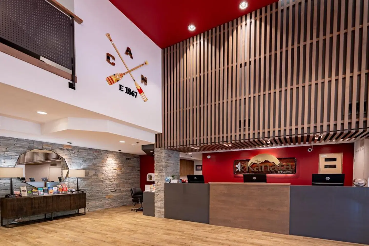 The Kanata Kelowna Hotel & Conference Centre LOUNGE_LOBBY