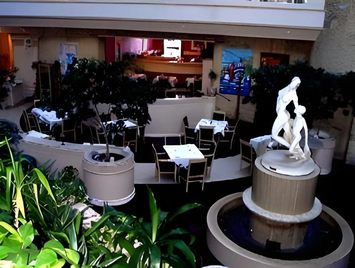 Delta Hotels by Marriott London Armouries Restaurant