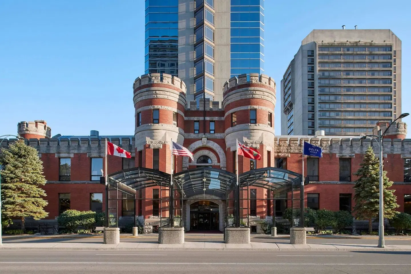 Delta Hotels by Marriott London Armouries EXTERIOR