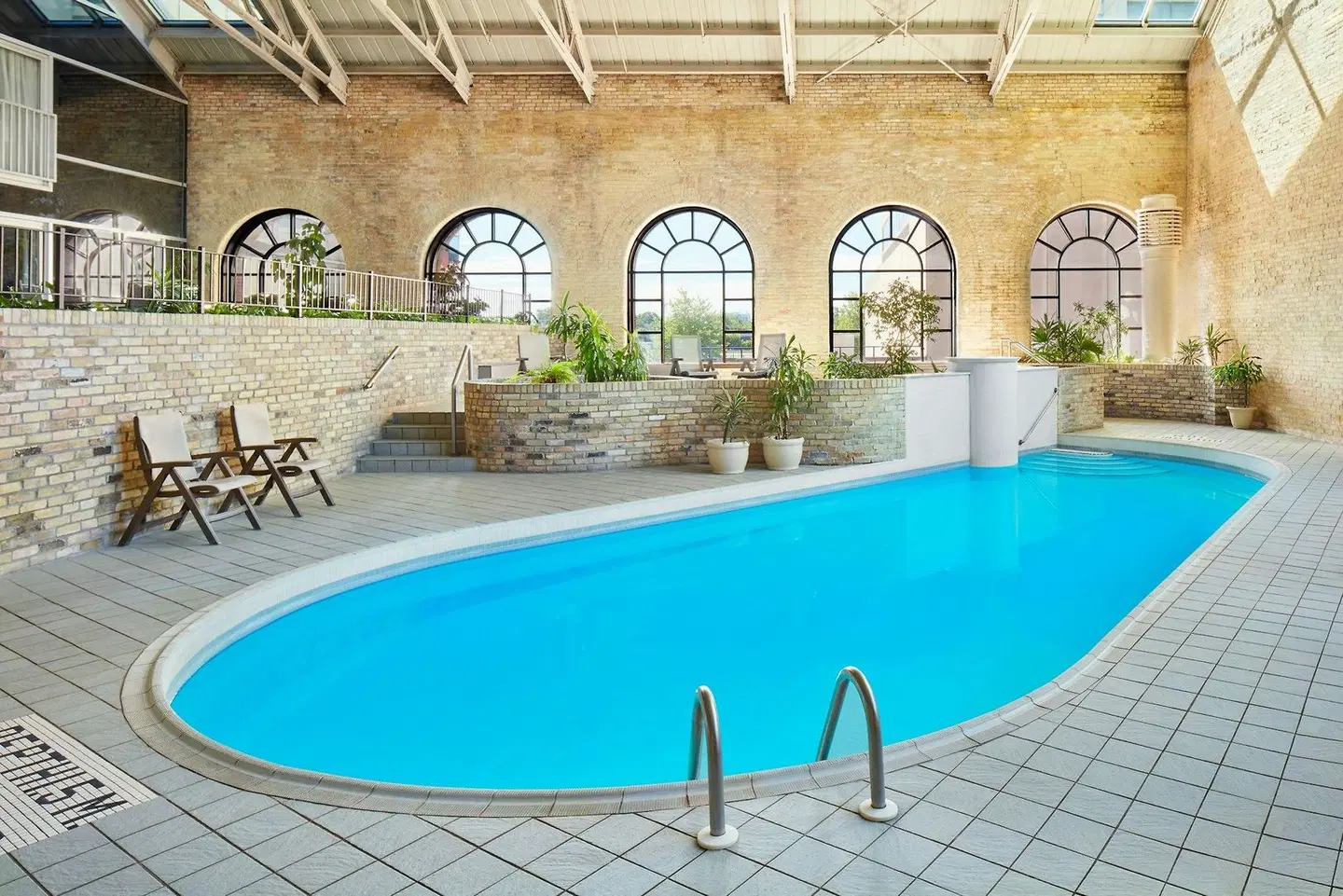 Delta Hotels by Marriott London Armouries OUTDOOR_POOL