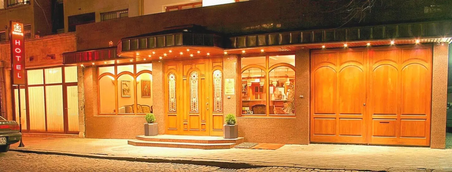 Geneva Hotel EXTERIOR
