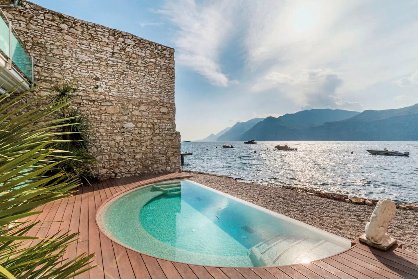 Hotel Vega OUTDOOR_POOL