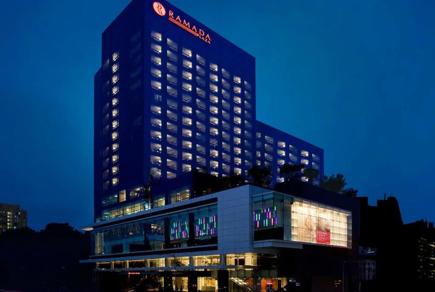 Ramada Plaza Suwon EXTERIOR