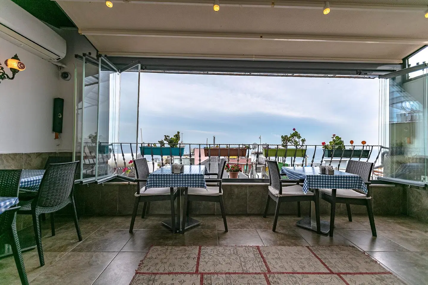 Stanpoli Hotel Terrasse