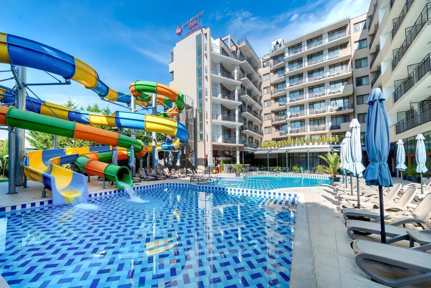 Best Western PLUS Premium Inn Hotel & Casino OUTDOOR_POOL