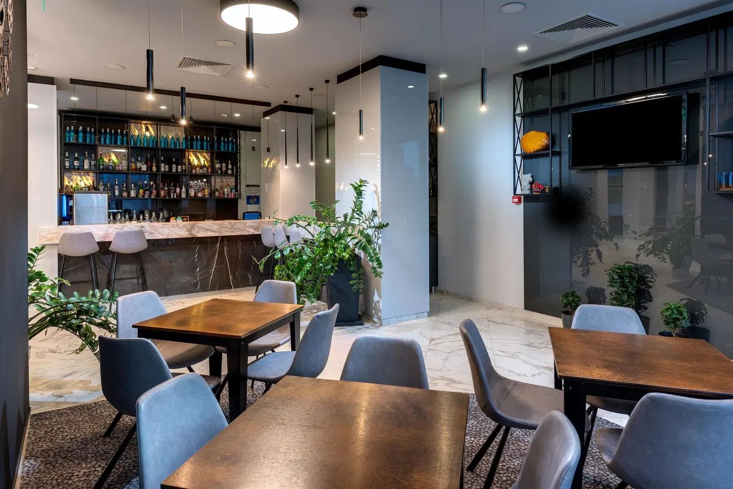 Best Western PLUS Premium Inn Hotel & Casino Bar