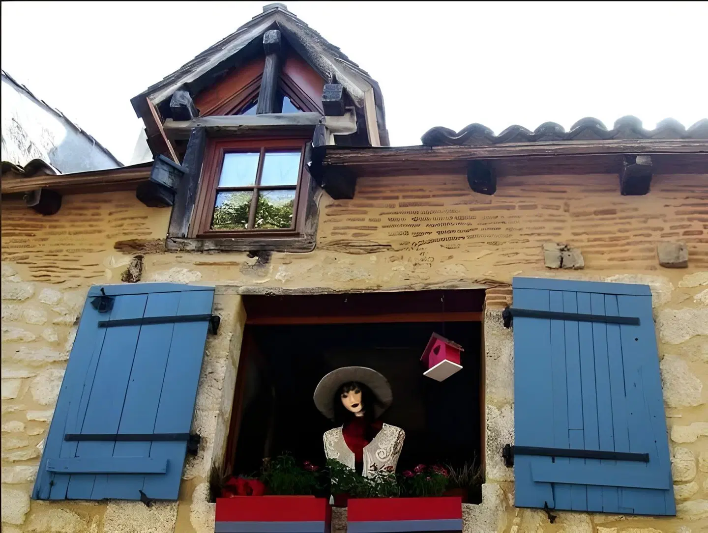 Le Colombier de Cyrano et Roxane EXTERIOR