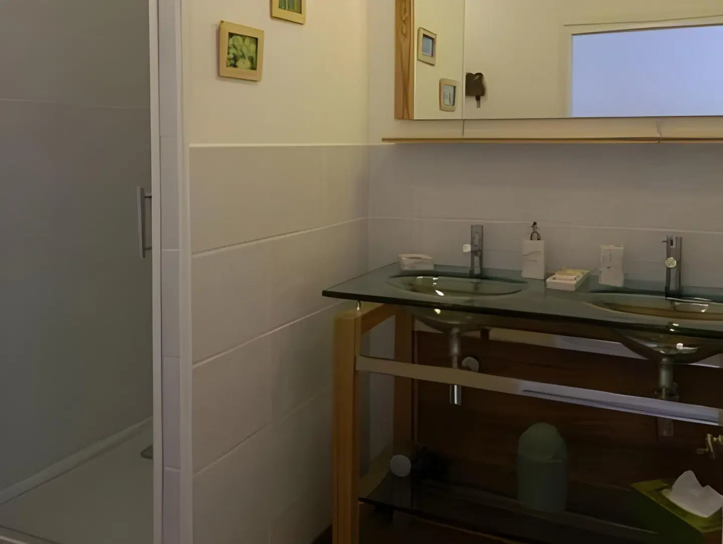 Chambres d'Hôtes L'Ostal de Pombonne Badezimmer