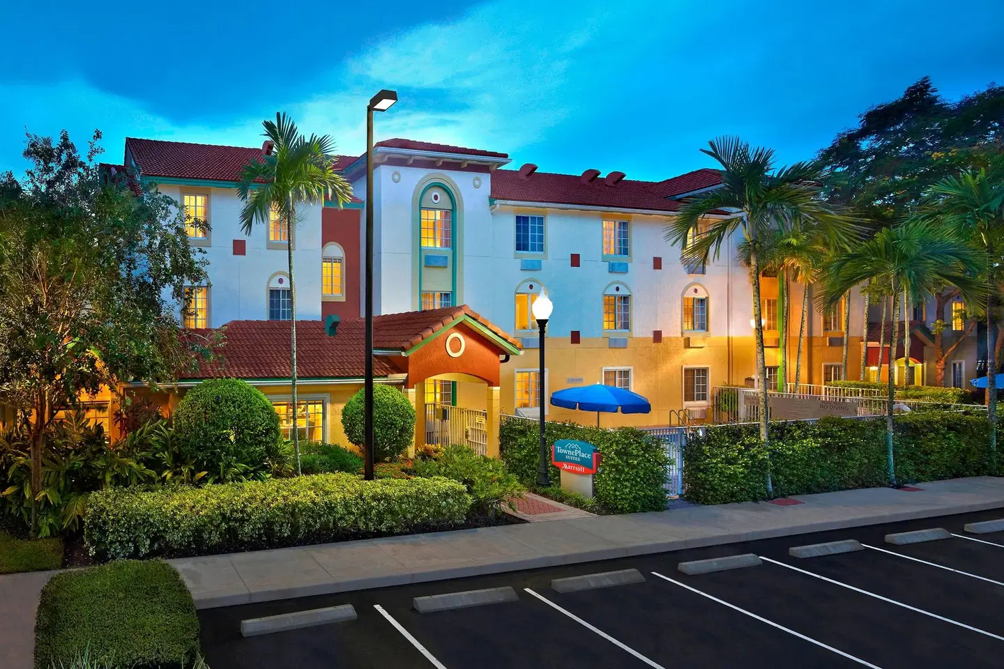 TownePlace Suites by Marriott Fort Lauderdale Weston EXTERIOR